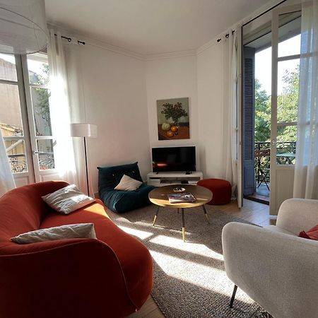 Nimes , Appartement Renove Dans Immeuble Classe. المظهر الخارجي الصورة