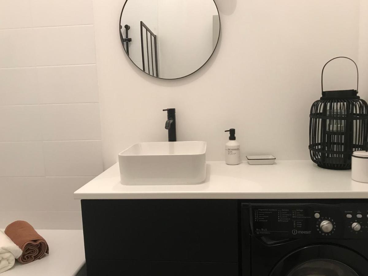 Nimes , Appartement Renove Dans Immeuble Classe. المظهر الخارجي الصورة