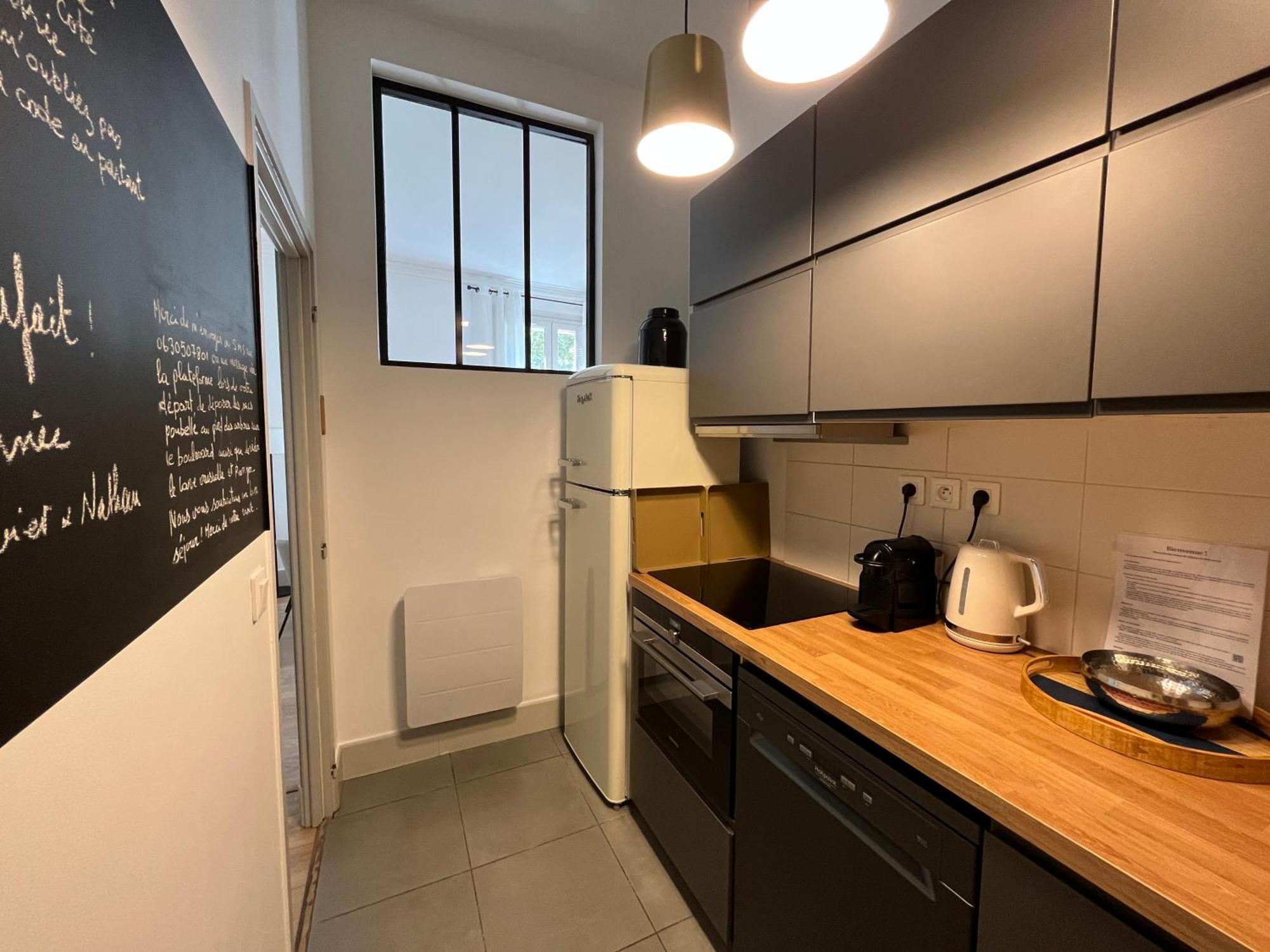Nimes , Appartement Renove Dans Immeuble Classe. المظهر الخارجي الصورة