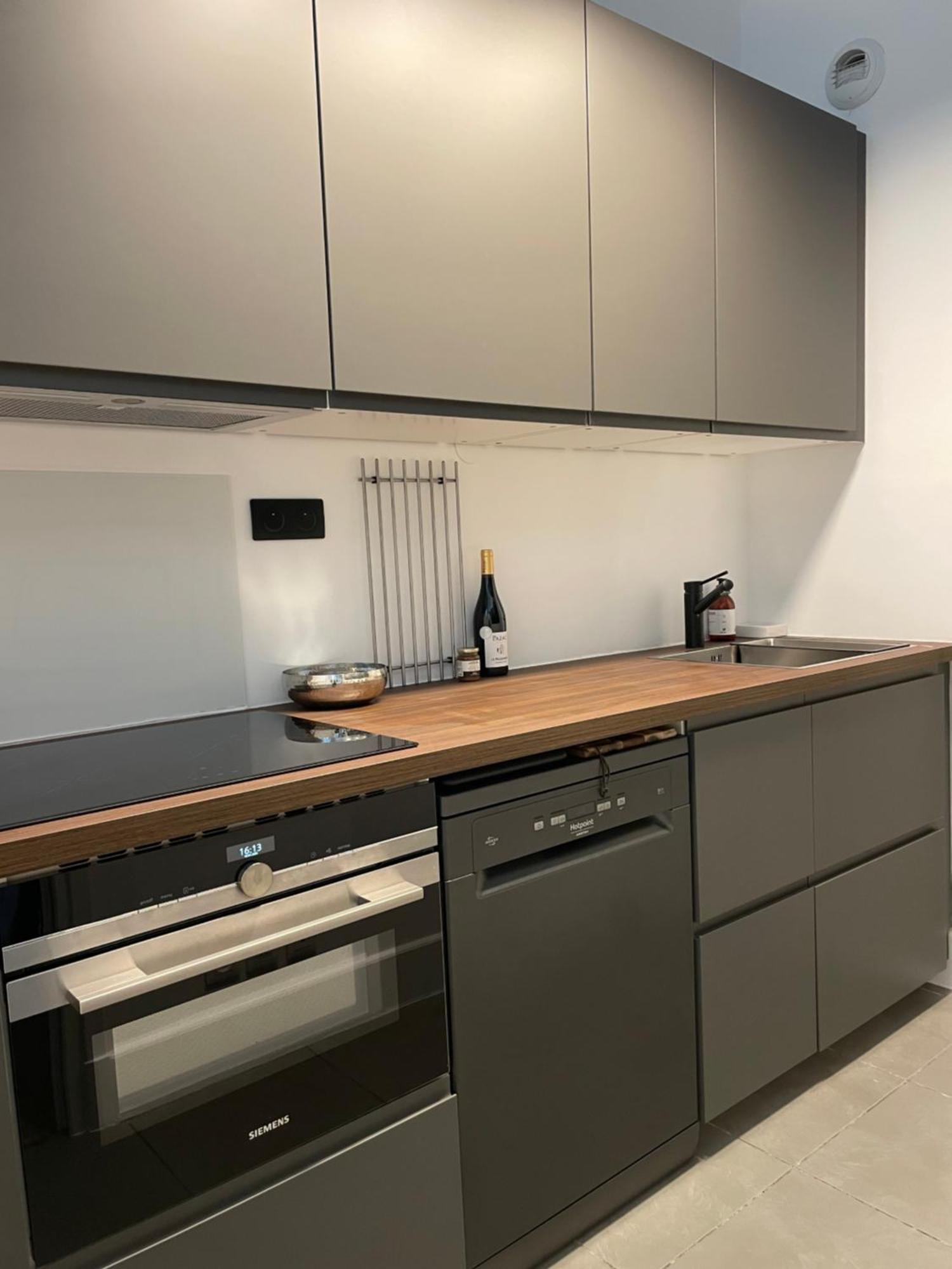 Nimes , Appartement Renove Dans Immeuble Classe. المظهر الخارجي الصورة
